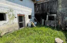 Casă Săseasca, 5 camere, teren de 2500 mp, în Centrul Prejmerului!