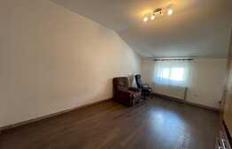 Apartament de 3 camere, decomandat, 70 mp, parcare, zona Piata Cipariu