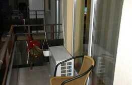 Vanzare 2 camere, 58 mp plus 15 mp balcon, zona Florilor