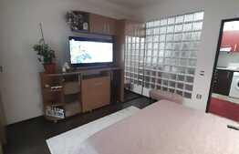 Apartament decomandat de 58 mp utili, parcare, zona Porii