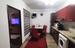 Apartament decomandat de 58 mp utili, parcare, zona Porii