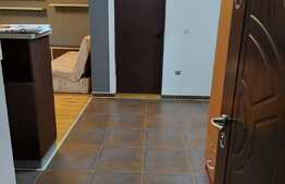 Apartament 3 camere, 2 balcoane, parcare, etaj intermediar