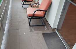 Apartament 3 camere, 2 balcoane, parcare, etaj intermediar