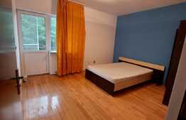 Apartament 3 camere, 2 balcoane, parcare, etaj intermediar