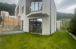 Casa cuplata pe 3 niveluri, garaj, terasa circulabila , 160 mp utili! Panorama ! 