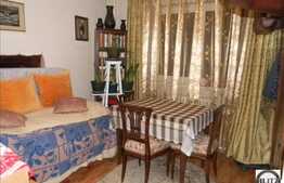 De vanzare 2 camere, 40 mp utili, zona Clabucet, cu boxa la subsol