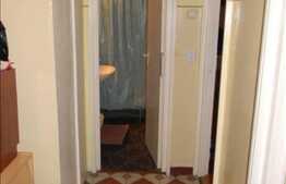 De vanzare 2 camere, 40 mp utili, zona Clabucet, cu boxa la subsol