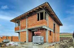 De vanzare casa 120 mp utili, 675 mp teren, utilitati, Corusu!