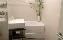 Apartament de vanzare4 camere, 85 mp, zona Donath. Boxa inclusa!