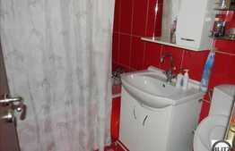 1 camera de vanzare, 39 mp utili, zona strazii Vanatorului, cu boxa si parcare