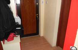 1 camera de vanzare, 39 mp utili, zona strazii Vanatorului, cu boxa si parcare