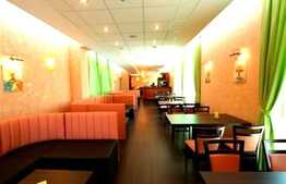 Bistro la cheie, cu terasa, 215 mp, in cladire office, Centru