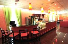 Bistro la cheie, cu terasa, 215 mp, in cladire office, Centru