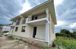 Duplex de vanzare, 115 mp,  200 teren,  pozitionare sudica, zona de case Gilau 