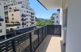 Apartament cu terasa, etaj intemediar, orientare sud-estica, garaj, lift, zona Metro