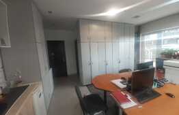 Apartament 3 camere pretabil pentru birou!