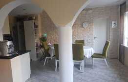 Investiție ! Casa 378 mp utili, 1256 mp teren ! Pretabil Booking, inchiriere, Airbnb ! 