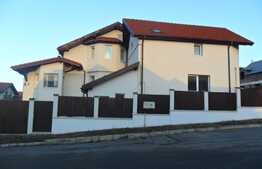 Duplex in cartierul Bunloc de 365 mp, teren 446 mp
