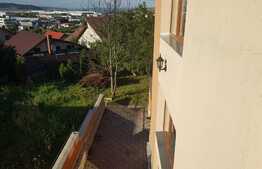 Vila cu arhitectura unica, 230 mp, 800 mp teren, Sannicoara