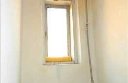 De vanzare 1 camera in zona strazii Bucuresti, cu parcare