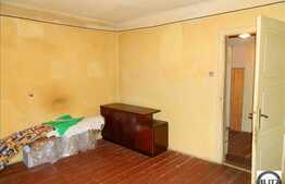 De vanzare 1 camera in zona strazii Bucuresti, cu parcare