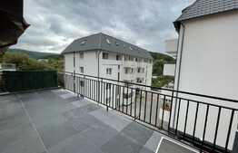 Apartament de 4 camere, decomandat, 125 mp, parcare, zona Vivo