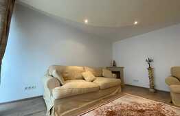 Apartament de 4 camere, decomandat, 125 mp, parcare, zona Vivo