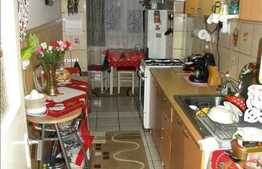 De vanzare apartament 3 camere, 54 mp utili, in zona Nora