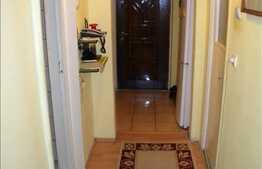 De vanzare apartament 3 camere, 54 mp utili, in zona Nora