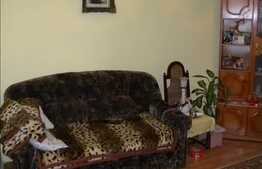 De vanzare apartament 3 camere, 54 mp utili, in zona Nora