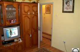 De vanzare apartament 3 camere, 54 mp utili, in zona Nora