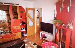 Apartament 2 camere, decomandat, etaj intermediar, 2 balcoane, Craiter