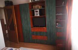 Apartament 2 camere, decomandat, etaj intermediar, 2 balcoane, Craiter