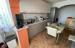 Apartament 2 camere, decomandat, etaj intermediar, 2 balcoane, Craiter
