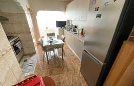 Apartament 2 camere, decomandat, etaj intermediar, 2 balcoane, Craiter