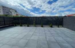 OPORTUNITATE! Apartament  2 camere cu gradina si parcare!!