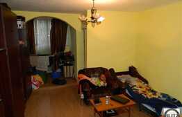 Vanzare 1 camera, 29 mp utili, zona Expo Transilvania, cu boxa si parcare