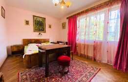 Apartament cu 3 camere, decomandat, 90 mp, parcare, zona Piata Avram Iancu