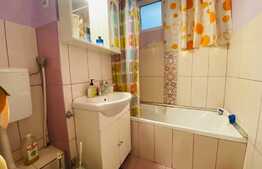 Apartament cu 3 camere, decomandat, 90 mp, parcare, zona Piata Avram Iancu