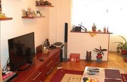 Vanzare 2 camere decomandate, zona Billa. Boxa, garaj si loc de parcare incluse!