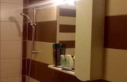 Vanzare mansarda inalta cu 1 camera, 45 mp, balcon, zona Florilor! Parcare!