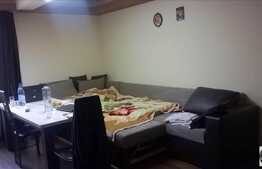 Vanzare mansarda inalta cu 1 camera, 45 mp, balcon, zona Florilor! Parcare!