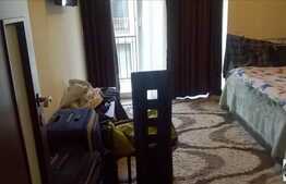 Vanzare mansarda inalta cu 1 camera, 45 mp, balcon, zona Florilor! Parcare!