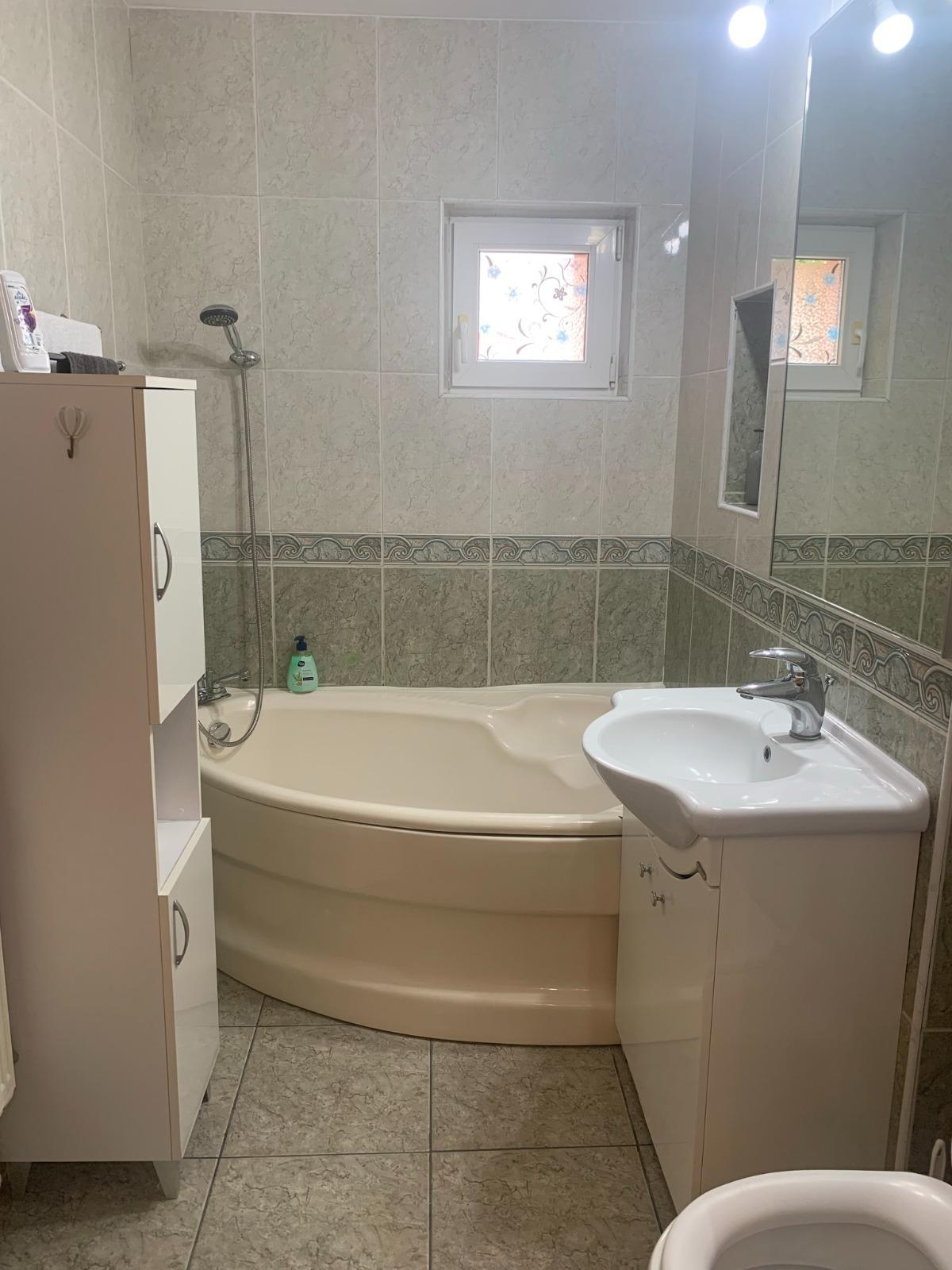 4 camere, astra, pat matrimonial, loc de parcare, boxa | Poza11