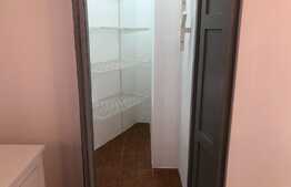 Apartament 3 camere, 60 mp, parcare, A.C, terasa, zona strazii Horea