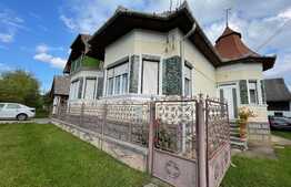 Casa individuala de vanzare, 4 camere, 160 mp, 1700 teren, Vlaha 