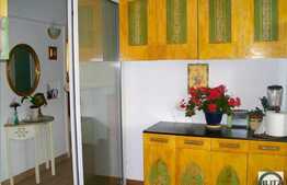 Vanzare 3 camere, decomandat, 75 mp utili, zona Piata Engels, garaj inclus