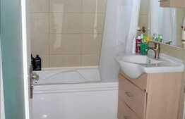 Vanzare 3 camere, decomandat, 75 mp utili, zona Piata Engels, garaj inclus