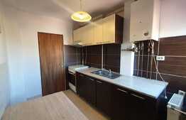 Apartament 3 camere, semidecomandat, zona strazii Horea
