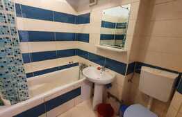 Apartament 3 camere, semidecomandat, zona strazii Horea